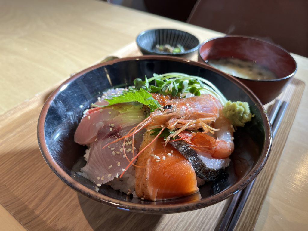 海鮮丼定食